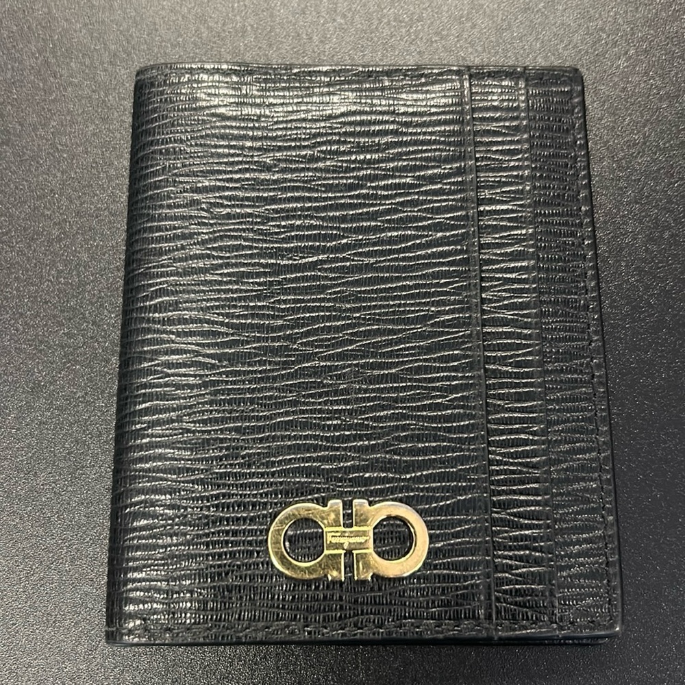 Ferragamo men wallet